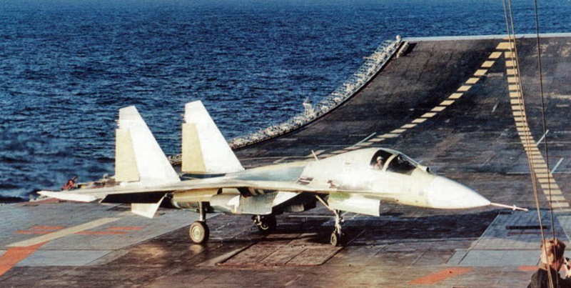 Illustration for article titled Image Emerges Of What Could Be A Chinese Knock-Off Of Russia's Su-34 Fullback